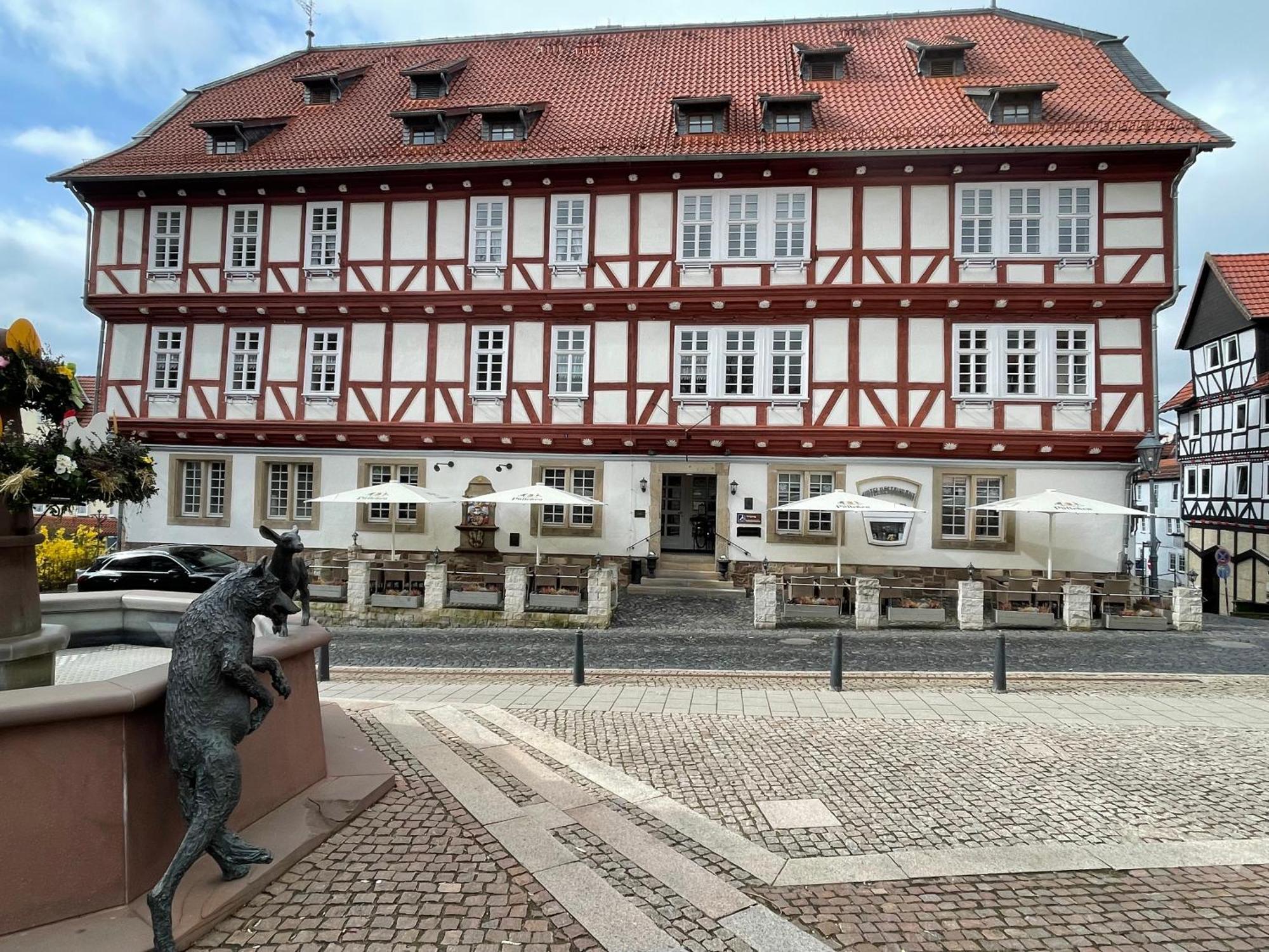 Wolfhagen Altes Rathaus Hotel-Restaurant-Cafe מראה חיצוני תמונה