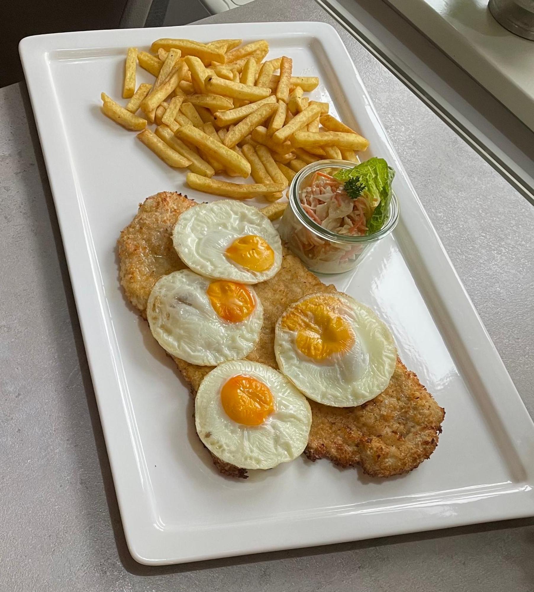 Wolfhagen Altes Rathaus Hotel-Restaurant-Cafe מראה חיצוני תמונה