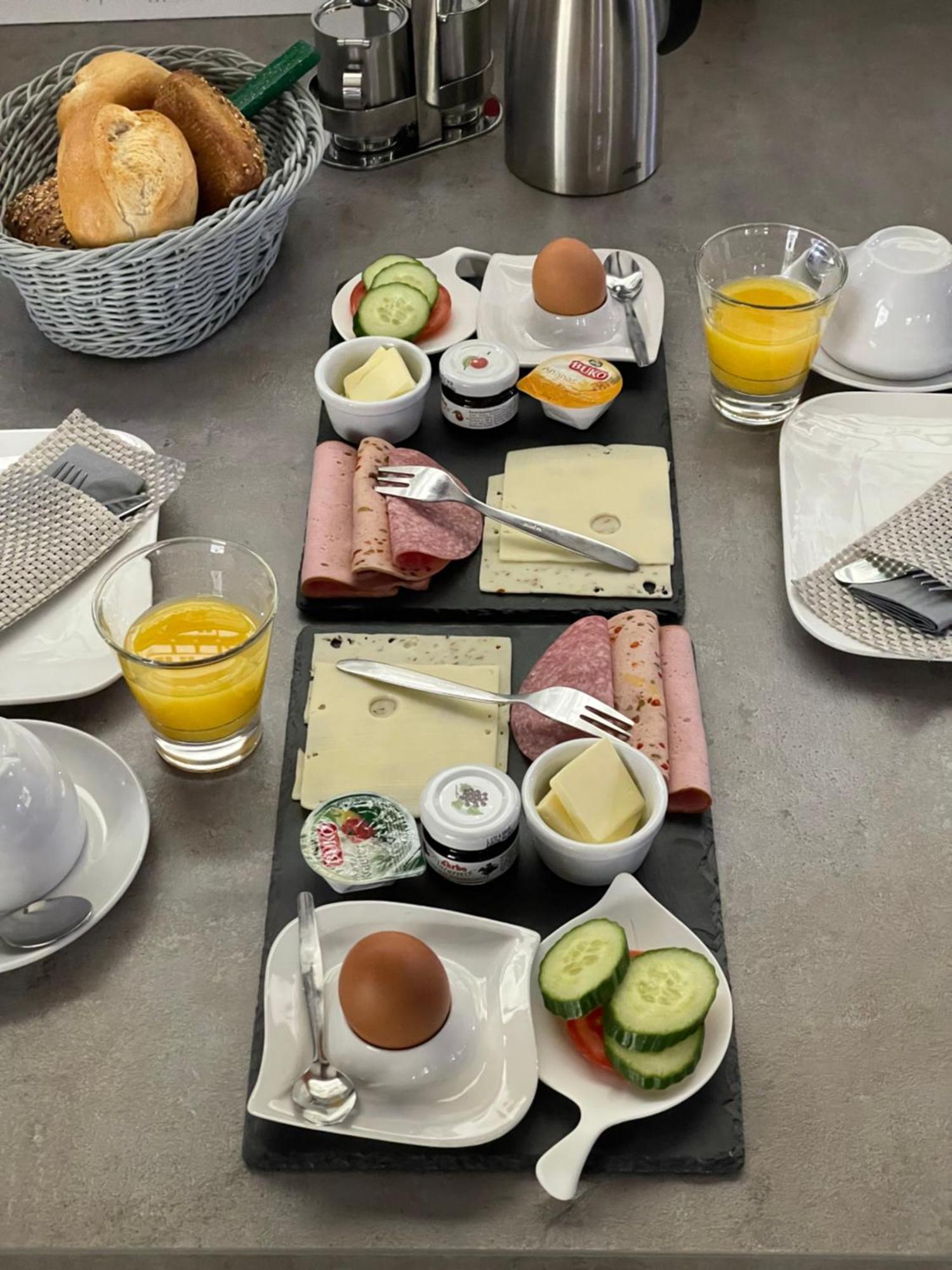 Wolfhagen Altes Rathaus Hotel-Restaurant-Cafe מראה חיצוני תמונה