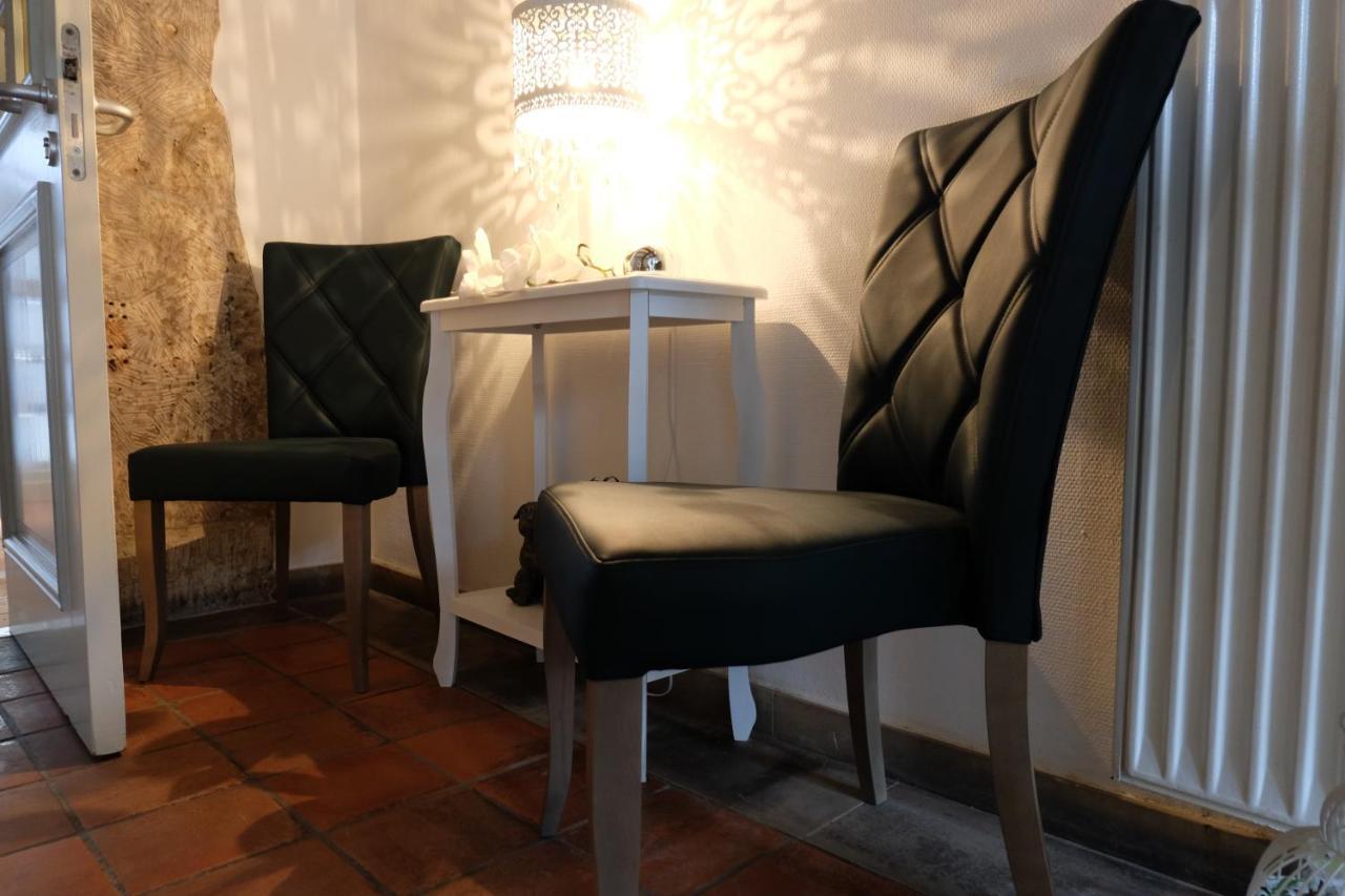 Wolfhagen Altes Rathaus Hotel-Restaurant-Cafe מראה חיצוני תמונה