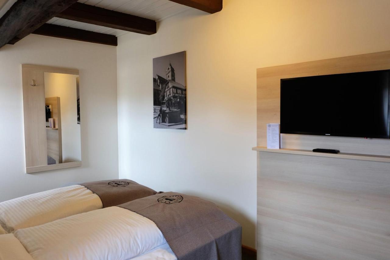 Wolfhagen Altes Rathaus Hotel-Restaurant-Cafe מראה חיצוני תמונה