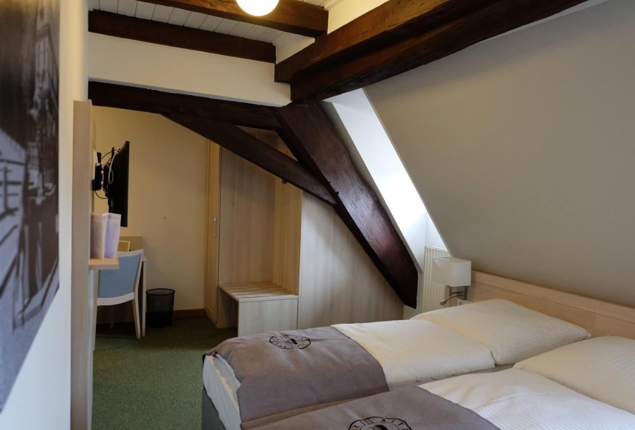 Wolfhagen Altes Rathaus Hotel-Restaurant-Cafe מראה חיצוני תמונה